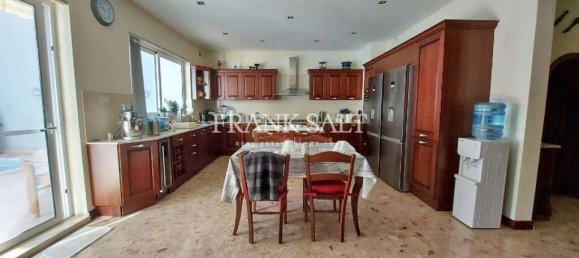 3 غرف نوم فيلا في Msida, Malta رقم 223 3