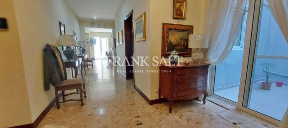 3 غرف نوم فيلا في Msida, Malta رقم 223 9