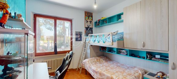 6 rooms Apartment in Agugliano, Italy No. 275015 10