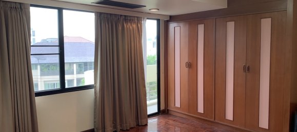 3 bedrooms Condo in Bangkok, Thailand No. 7072 6