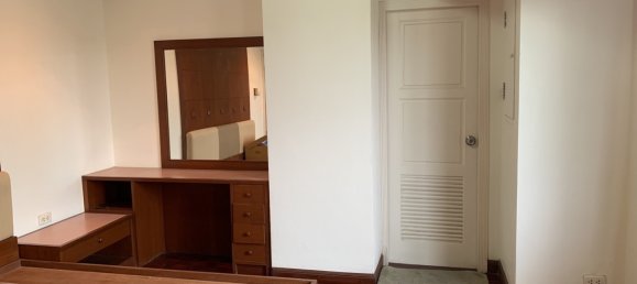 3 bedrooms Condo in Bangkok, Thailand No. 7072 7