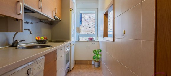 2 bedrooms Apartment in Zaragoza, Spain No. 157032 2