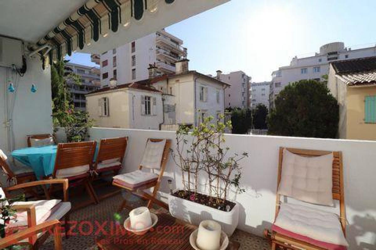 2 bedrooms Condo in Cannes, France No. 9352