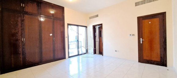 Villa de 4 dormitorios en Al Dhafrah, UAE No. 39200 9