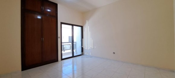 Villa de 4 dormitorios en Al Dhafrah, UAE No. 39200 12