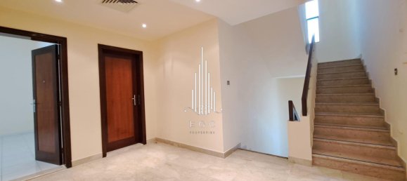 Villa de 4 dormitorios en Al Dhafrah, UAE No. 39200 13