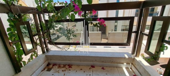 Villa de 4 dormitorios en Al Dhafrah, UAE No. 39200 20