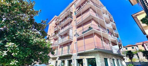 2 chambres Appartement à San Lorenzo al Mare, Italy No. 287052 13