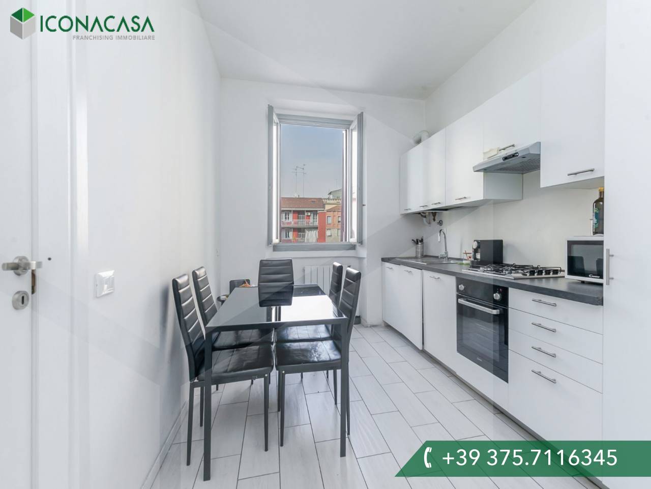 4غرفة شقة في Milan, Italy رقم 242219