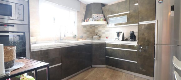 Casa de 3 dormitorios en Marbella, Spain No. 35458 9