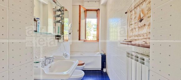 Apartamento de 4 dormitorios en Rome, Italy No. 335030 32