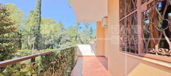 Apartamento de 4 dormitorios en Rome, Italy No. 335030 17