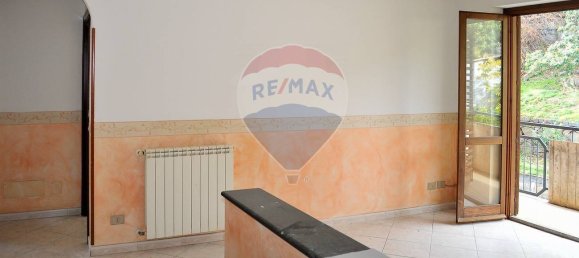 Apartamento T2 em Aci Catena, Italy N.º 166366 3