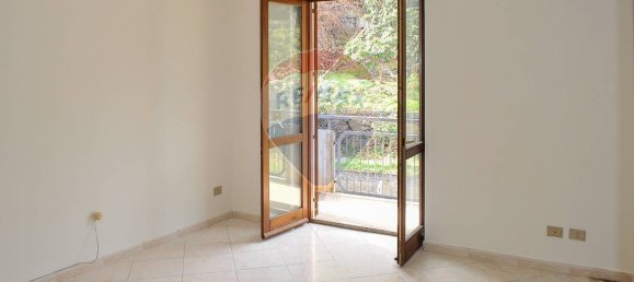 Apartamento T2 em Aci Catena, Italy N.º 166366 11