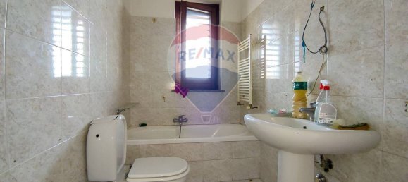Apartamento T2 em Aci Catena, Italy N.º 166366 16