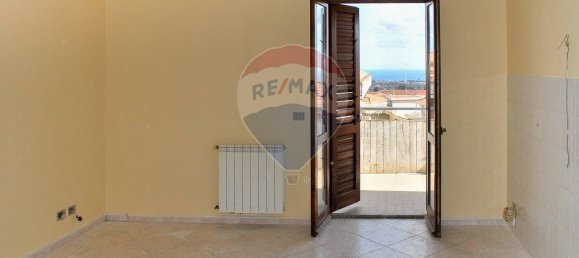 Apartamento T2 em Aci Catena, Italy N.º 166366 13