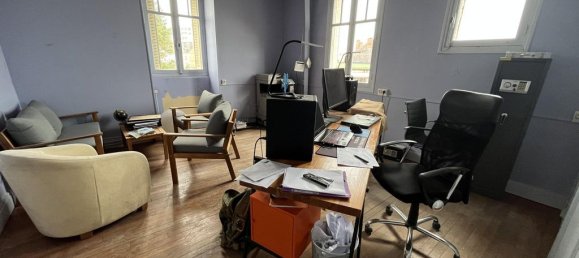 6 bedrooms House in Troyes, France No. 75854 4