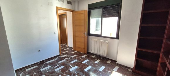 4 Schlafzimmer Doppelhaus in Badajoz, Spain, Nr. 168952 15