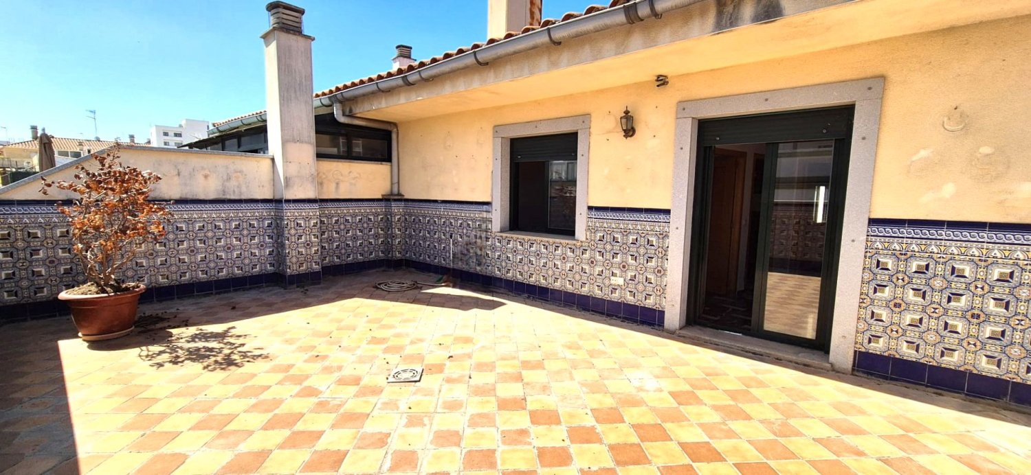 4 Schlafzimmer Doppelhaus in Badajoz, Spain, Nr. 168952