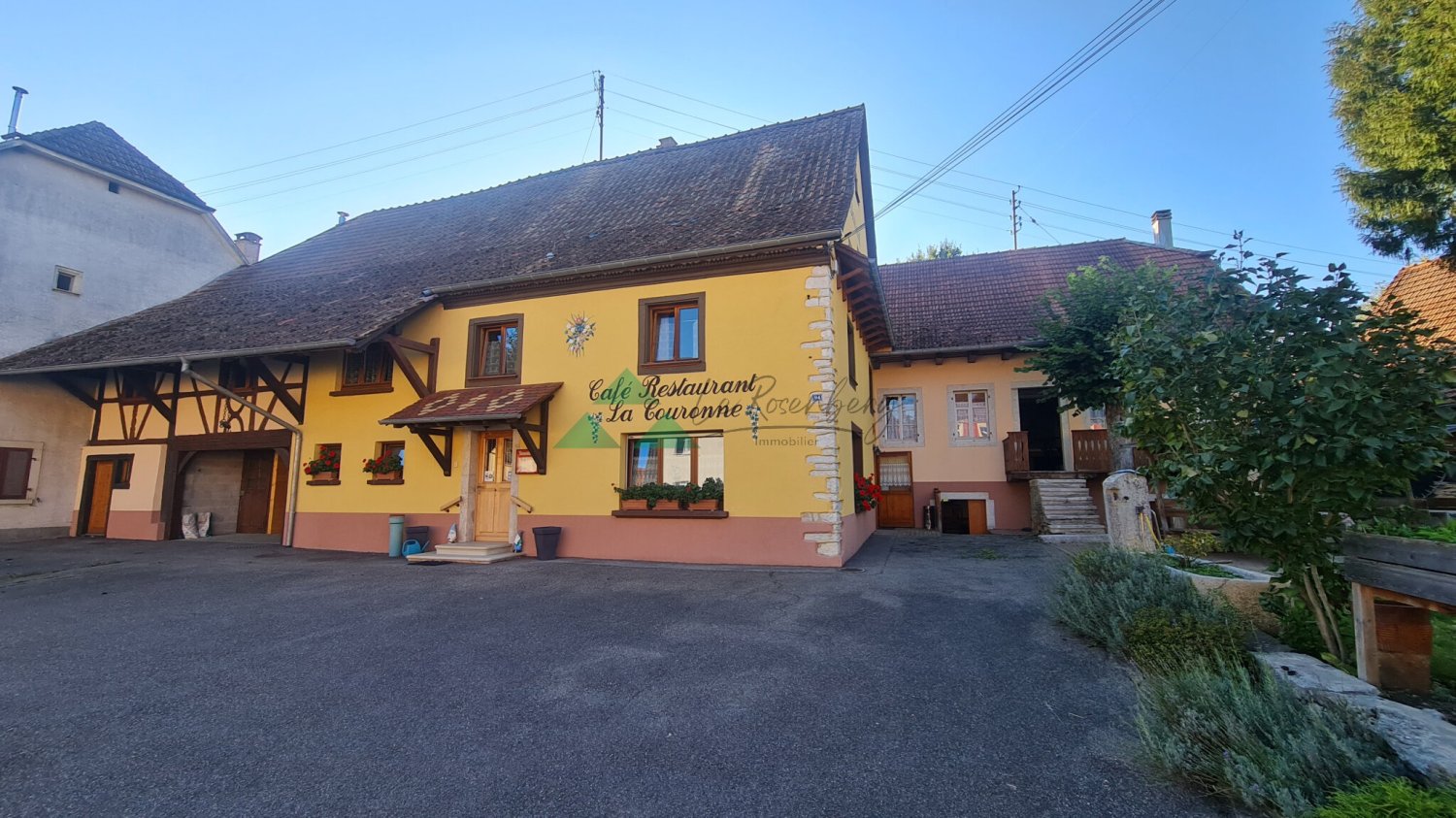 196m² Commercial property in Courtavon, France No. 93168