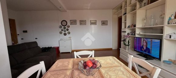 3 bedrooms Apartment in Pordenone, Italy No. 373332 4