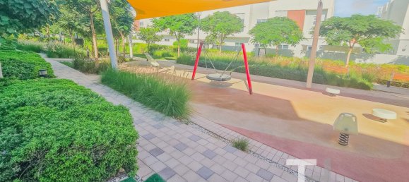 Villa T3 em Dubai, UAE N.º 94383 16