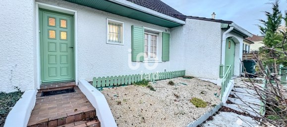 4 bedrooms House in Bourges, France No. 51641 2