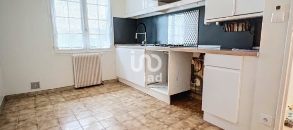 4 bedrooms House in Bourges, France No. 51641 9