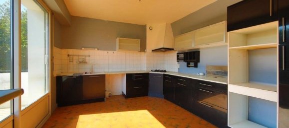 5 bedrooms House in Manche, France No. 358888 14