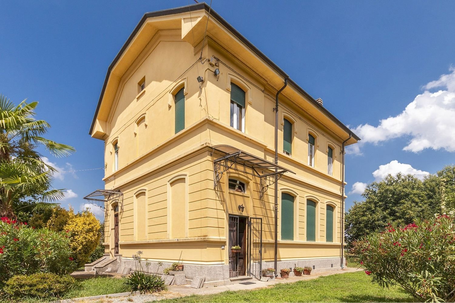 4-Zimmer Villa in Revello, Italy, Nr. 269728