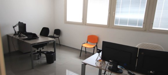5 rooms Office in Bologna, Italy No. 142103 8