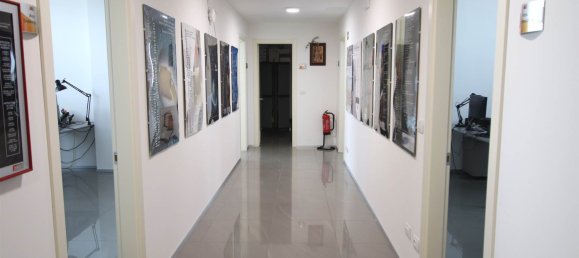 5 rooms Office in Bologna, Italy No. 142103 6