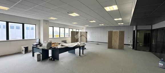 Almacén de 5 habitaciónes en Loreggia, Italy No. 61160 27