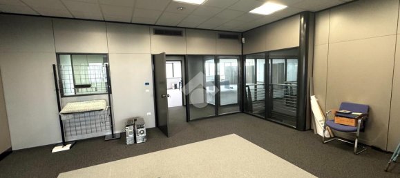 Almacén de 5 habitaciónes en Loreggia, Italy No. 61160 14