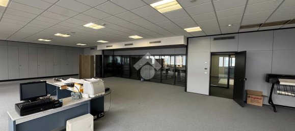 Almacén de 5 habitaciónes en Loreggia, Italy No. 61160 26