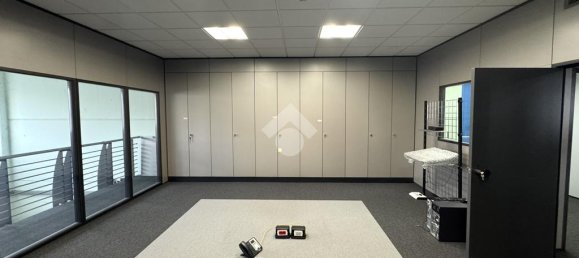 Almacén de 5 habitaciónes en Loreggia, Italy No. 61160 18