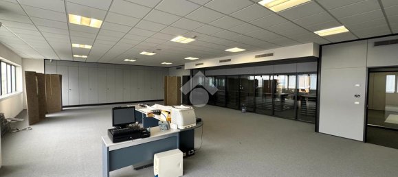 Almacén de 5 habitaciónes en Loreggia, Italy No. 61160 25