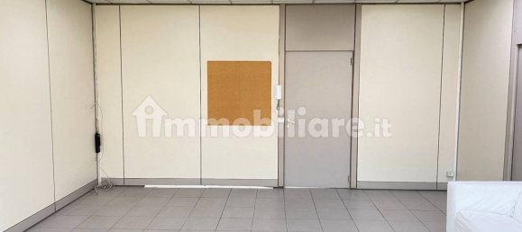 5-salle Bureau à Como, Italy No. 163763 17