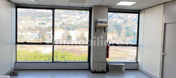 5-salle Bureau à Como, Italy No. 163763 16