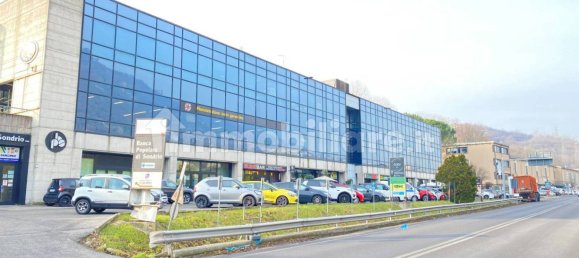 5-salle Bureau à Como, Italy No. 163763 9