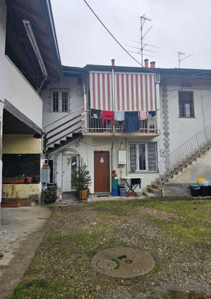 3 bedrooms Apartment in Mesero, Italy No. 396631