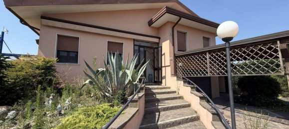 5 rooms Villa in Ariano nel Polesine, Italy No. 300304 4