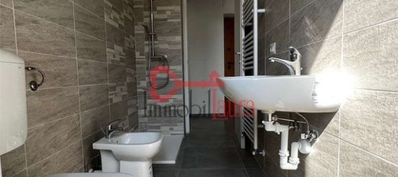 2-Zimmer Wohnung in Varese, Italy, Nr. 129072 2