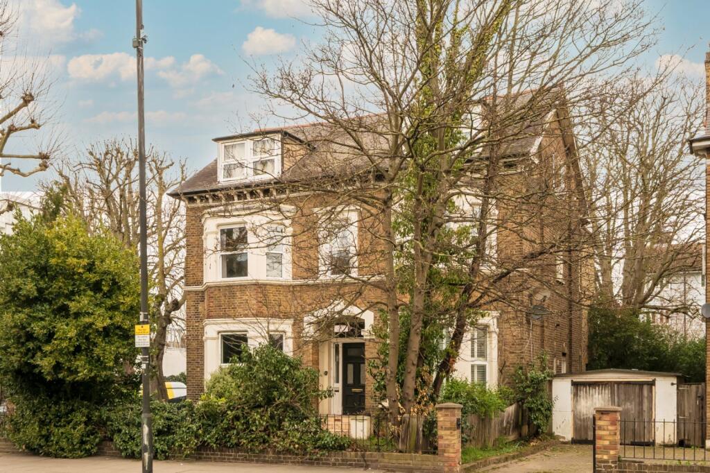 2 bedrooms Apartment in London, United Kingdom No. 12701