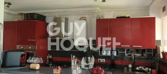 Квартира с 2 спальнями в Марсель, Франция № 342672 5