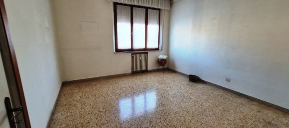 5 rooms Apartment in Siena, Italy No. 93420 8