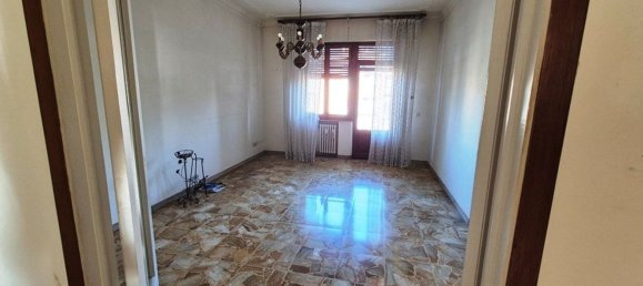 5 rooms Apartment in Siena, Italy No. 93420 13