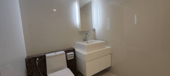 2 bedrooms Condo in Pattaya, Thailand No. 3993 9