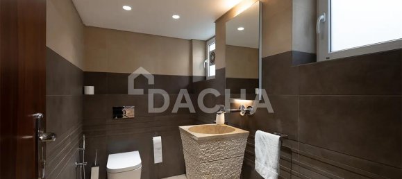 8 bedrooms Villa in Emirates Hills, UAE No. 28040 15