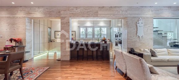 8 bedrooms Villa in Emirates Hills, UAE No. 28040 10